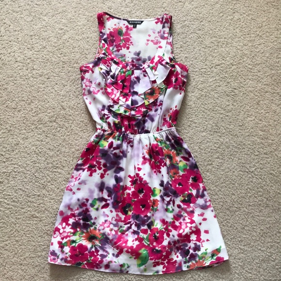 Express Dresses & Skirts - Floral dress